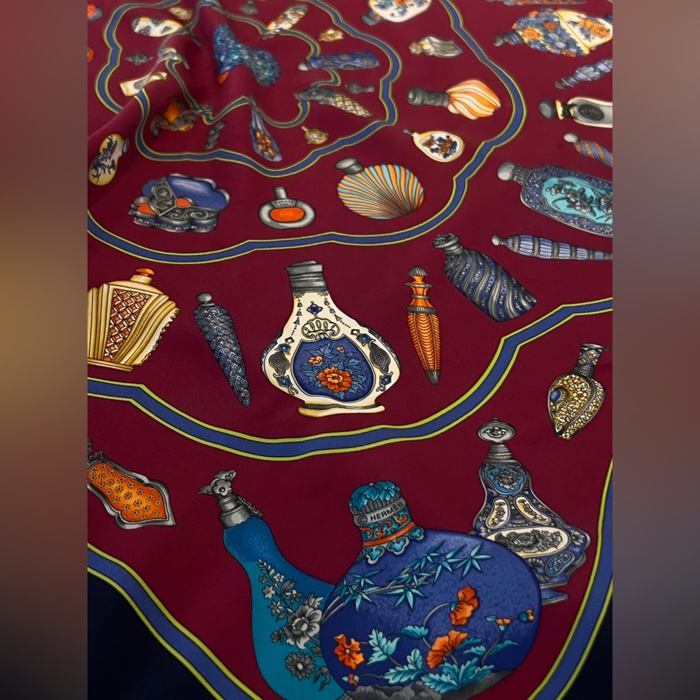 Hermès Qu`importe le flacon silk scarf - Picture 2 of 10